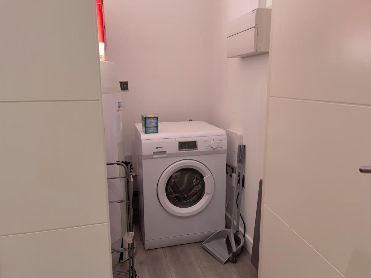 Lovely 2 Double Bedroom Flat With Free Parking - At The Atrium Mk Milton Keynes Kültér fotó