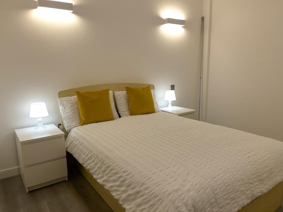 Lovely 2 Double Bedroom Flat With Free Parking - At The Atrium Mk Milton Keynes Kültér fotó